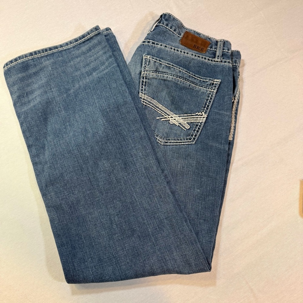 BKE Tyler Jeans Mens 34x31 Medium Wash Blue Relaxed Straight Stretch Denim Y2K
